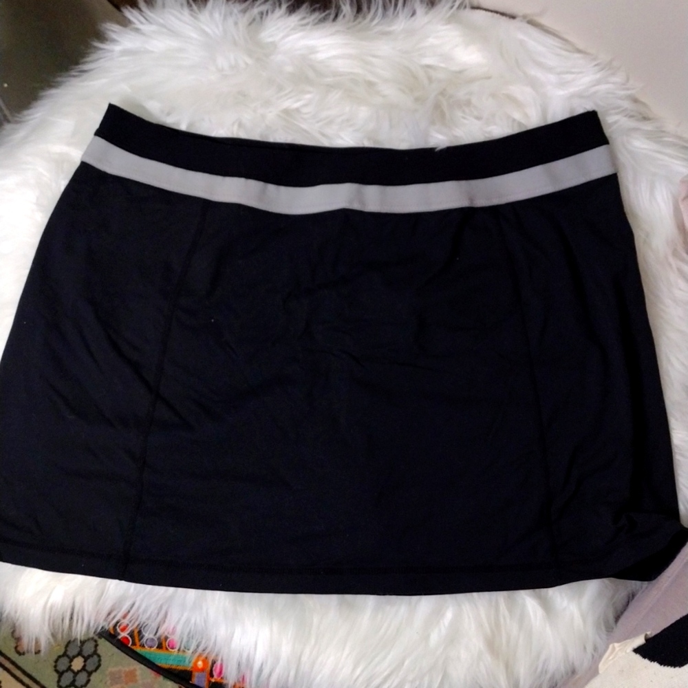 Life is Good Skirt w/ built in shorts Sz XL